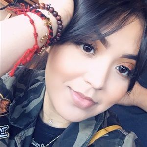 Meet your Posher, Caroline